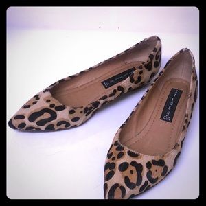 Steve Madden calf hair leopard flats size 6
